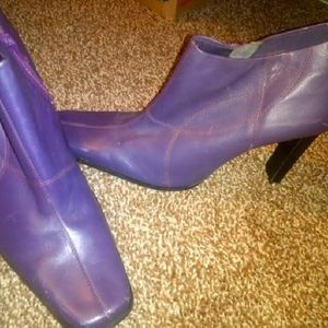 Sharpe Sharpe Gorgeous Purple Boots!